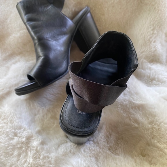 Kenneth Cole reaction leather open toe open heeled bootie 4”heel size 6 - Picture 4 of 8